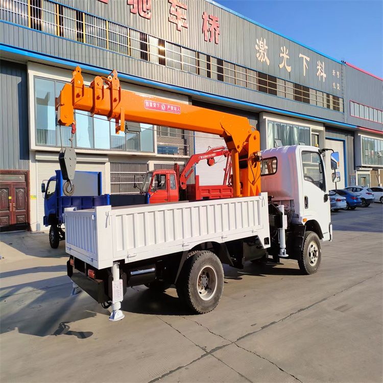 樊城区三轮随车吊定制 农用改装机自备吊中瑞长期出售